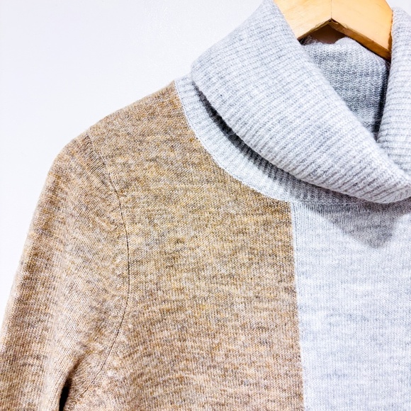 REITMANS – Grey & brown colorblock turtleneck knit sweater | Cozy | Medium * - Picture 3 of 9
